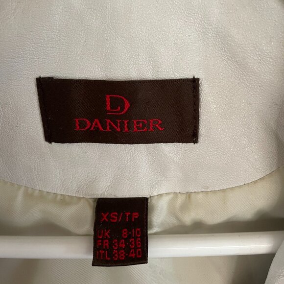 Danier White Leather Jacket - Picture 3 of 4